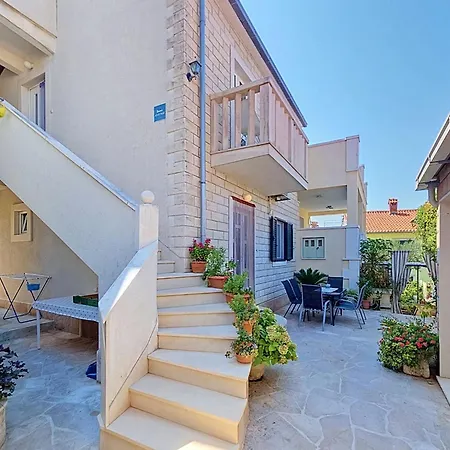 Apartamento Ana-1 By Interhome *