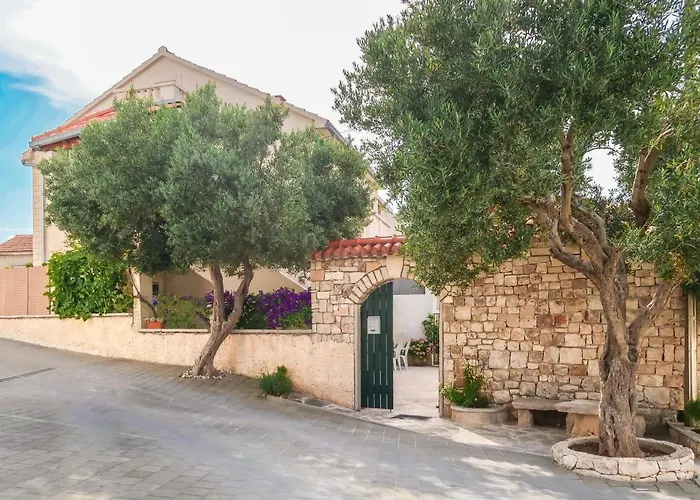 Apartman Ana-1 By Interhome Supetar